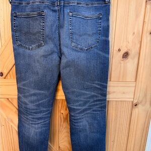 American Eagle Outfitters Dark Blue Skinny Jeans